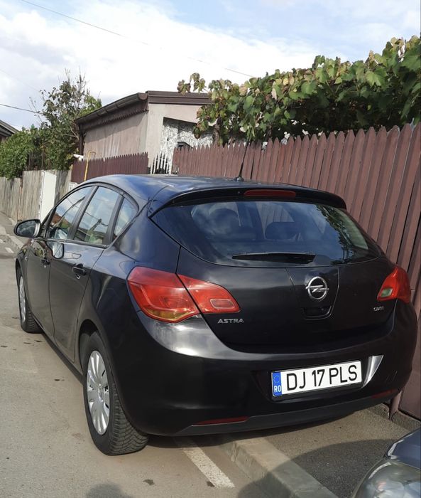 Vind opel astra j