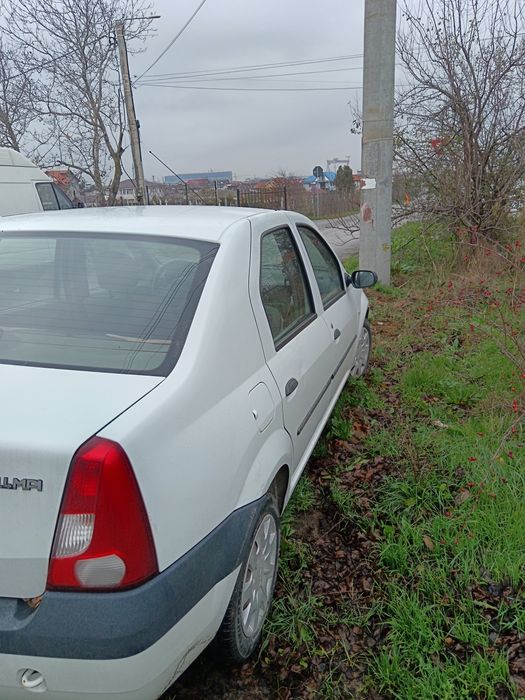 Vând Logan 1.4 an 2008