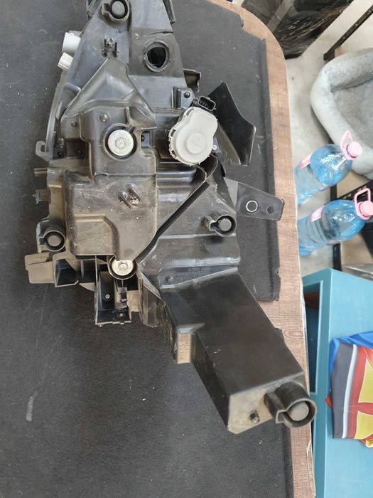 far dreapta mazda cx5 2017 avariat cu prinderile rupte