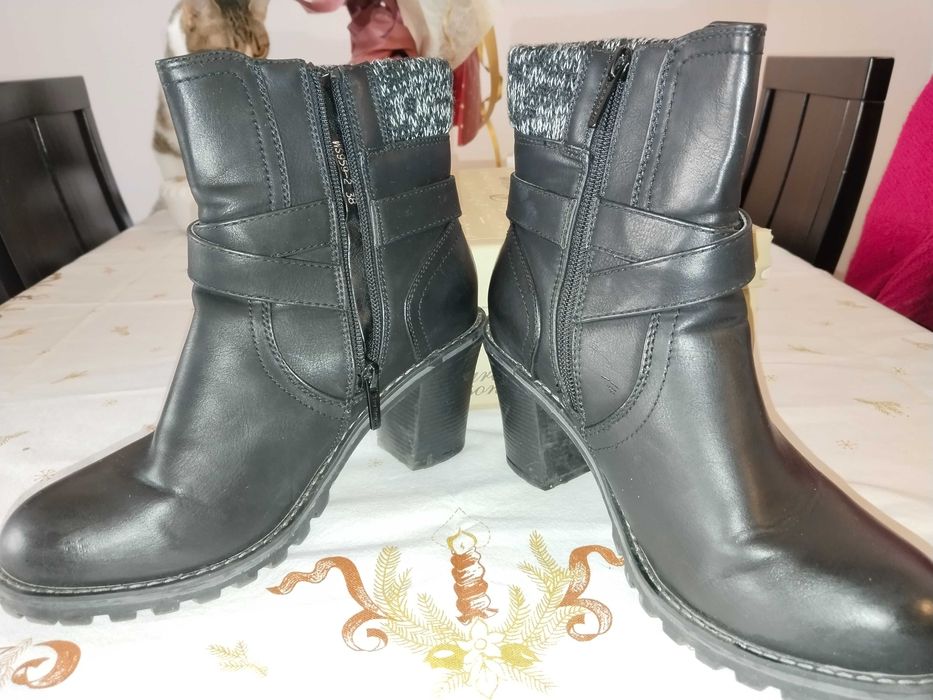 Продавам дамски боти