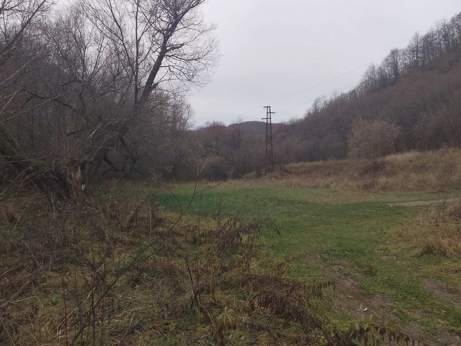 След извора на Струма над Боснек - продавам имот 2,5 дка