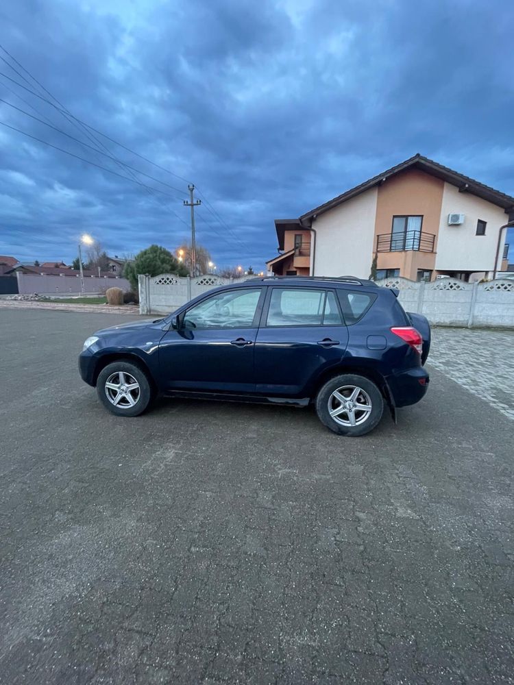 Vind Toyota Rav 4