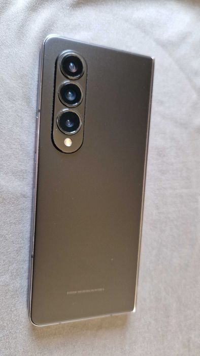 Samsung Galaxy Z Fold 4