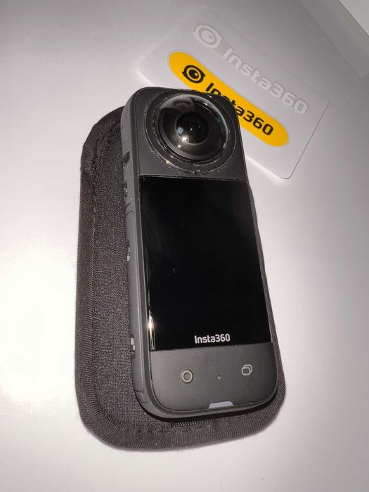 Insta360 X3 + 2 Baterii + 2 Carduri 128GB – Funcțională Perfect