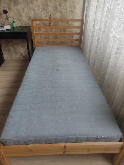 Единично легло с матрак и подматрачна рамка