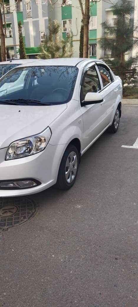 Chevrolet Nexia 3   2 позиция белая механика