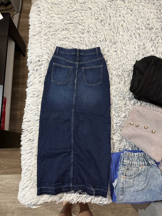 Дънкова пола, къси дънкови панталони, широк панталон…