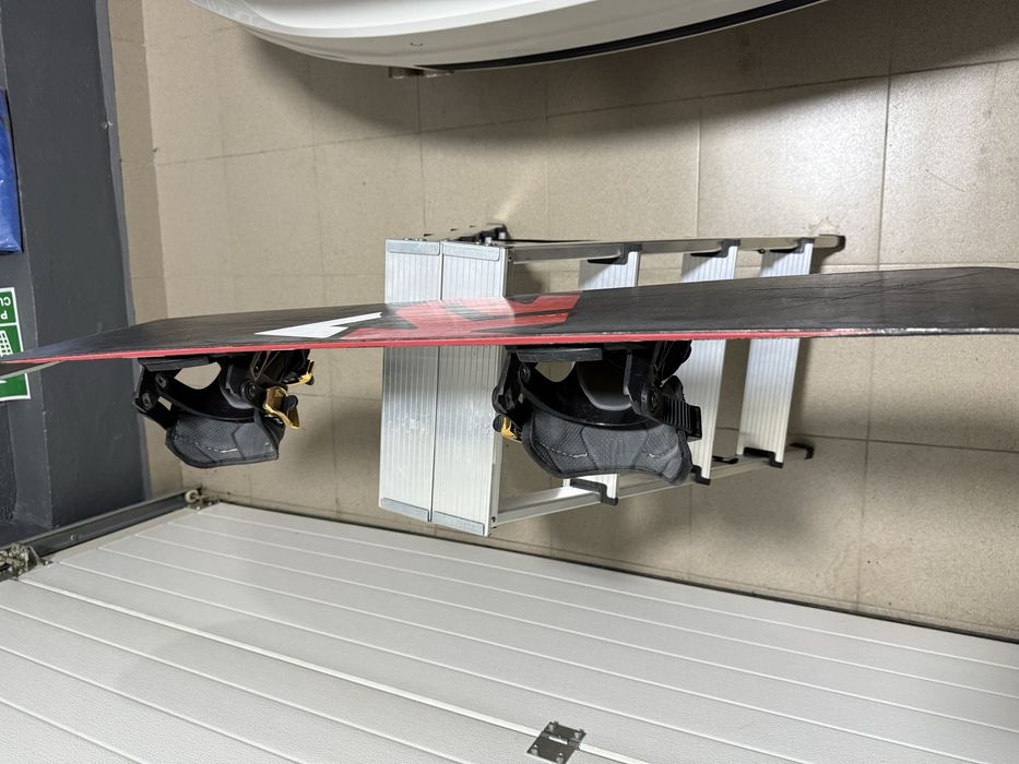 Vand echipament snowboard placa si bots