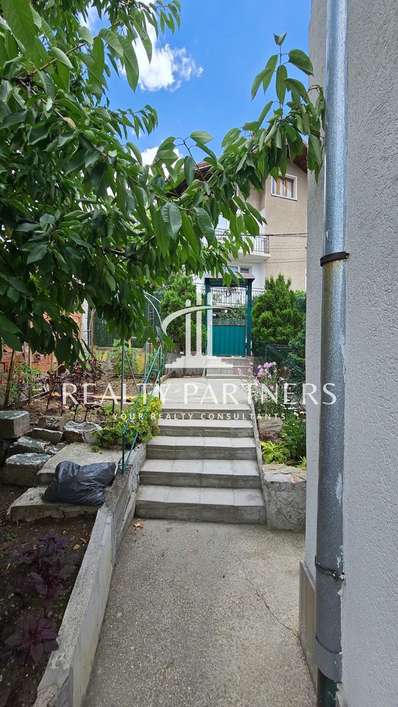 Дава се под наем Етаж от къща в Перник, Байкушева махала - 72 кв.м за 382.5 € - Снимка #19