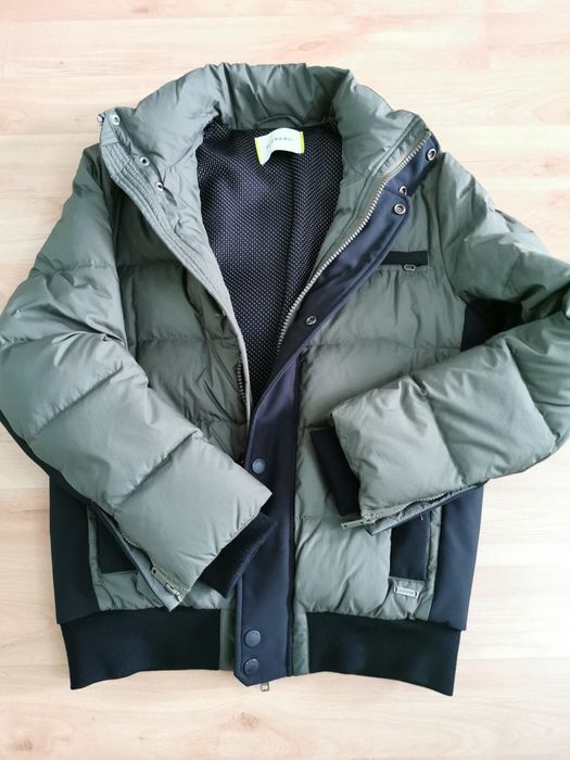 Продава се пухено яке ICEBERG