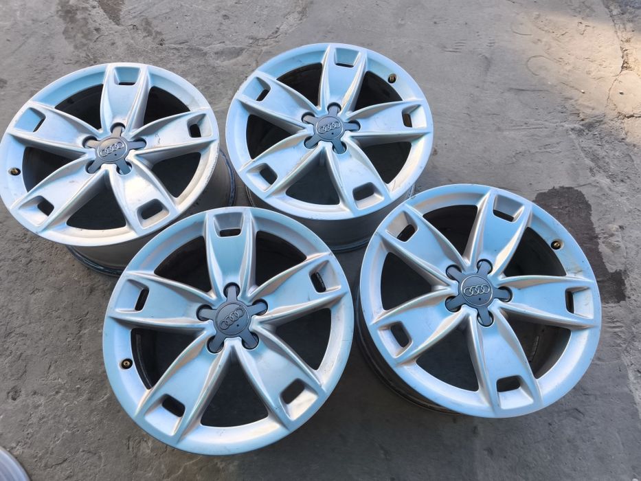 17" оригинални алуминиеви джанти за Audi A3.