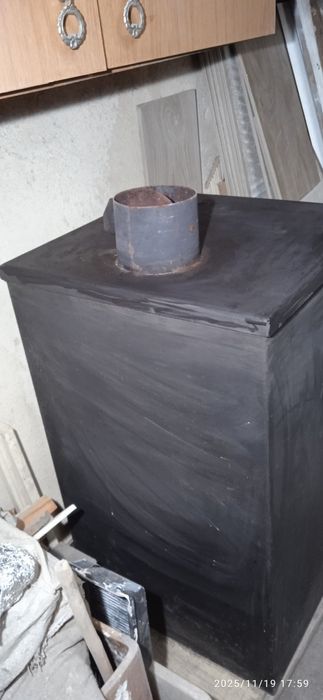 Печка камина запазена