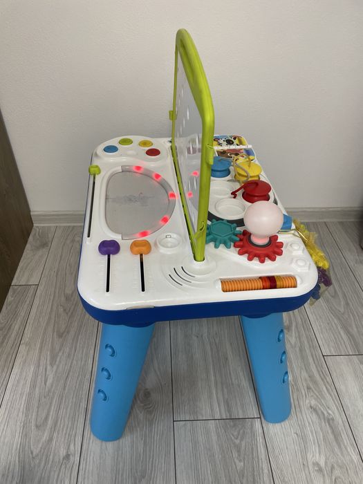 Masuta de activitati copii Baby Einstein