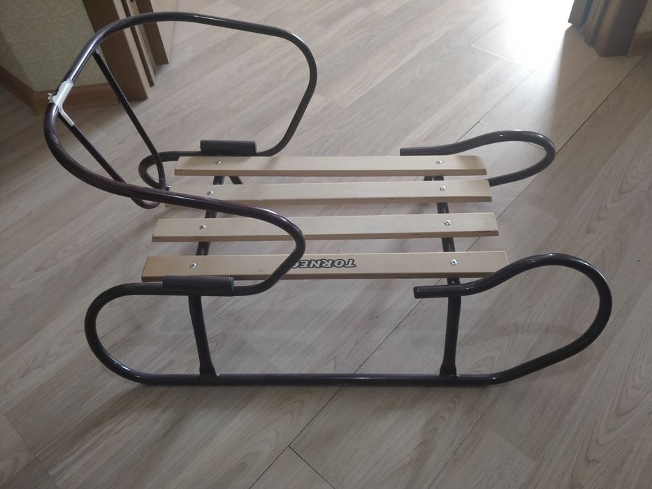 Санки новые TORNEO со съемной ручкой и сидушкой