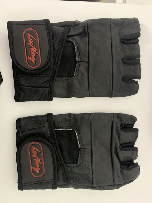 Перчатка сатылады