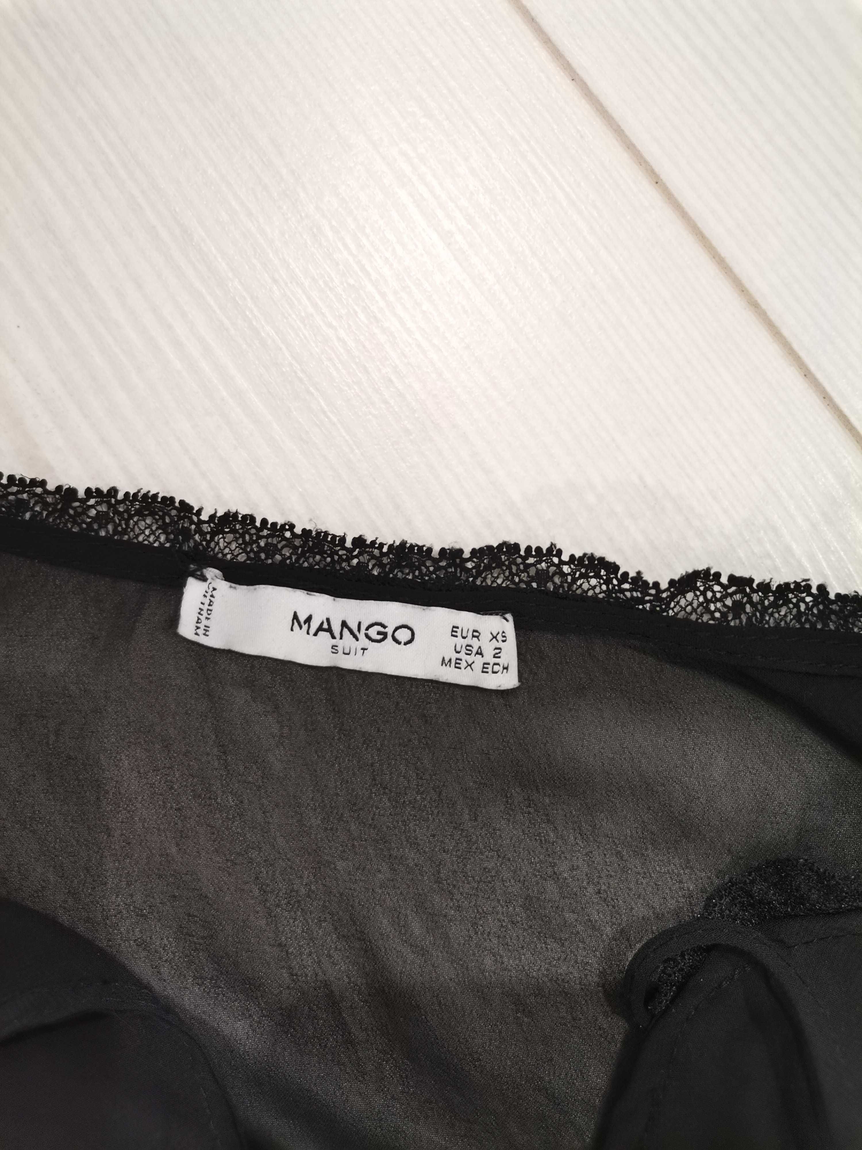 Малка / къса черна рокля Mango