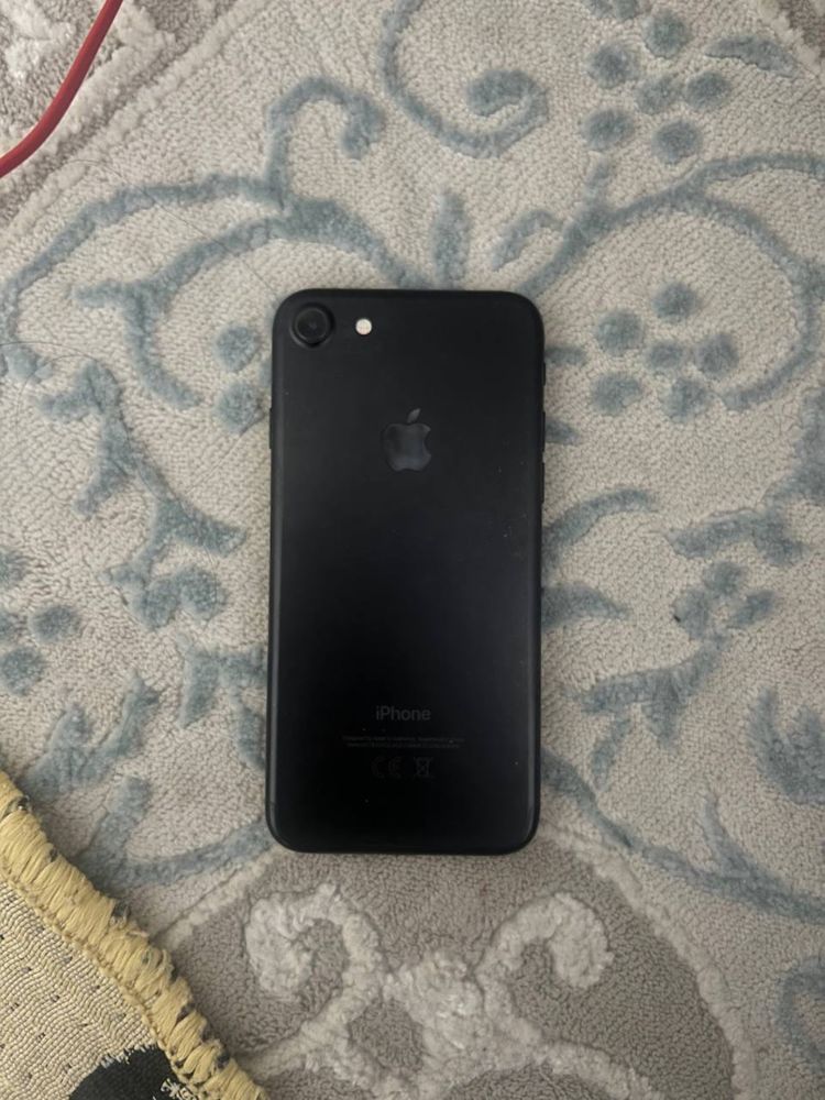 Iphone 7, 128гб, док коробка все есть.