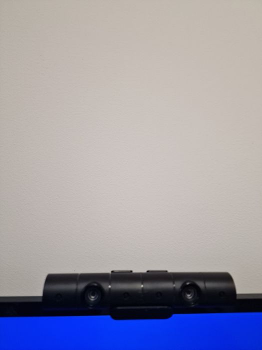 Vând  consola PS4  1 Tera pachet