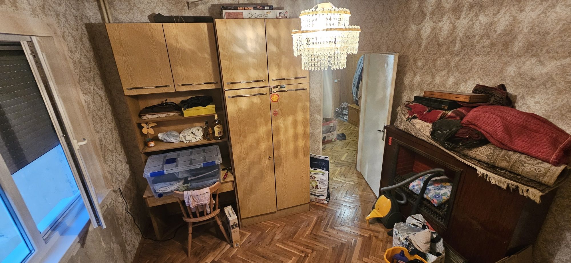 Продавасе апартамент панел 68 квадрата .