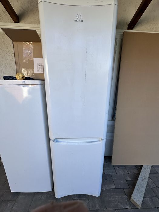 Combina frigorifica frigider indesir