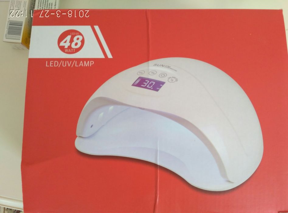 LED UV лампа для гель лака.