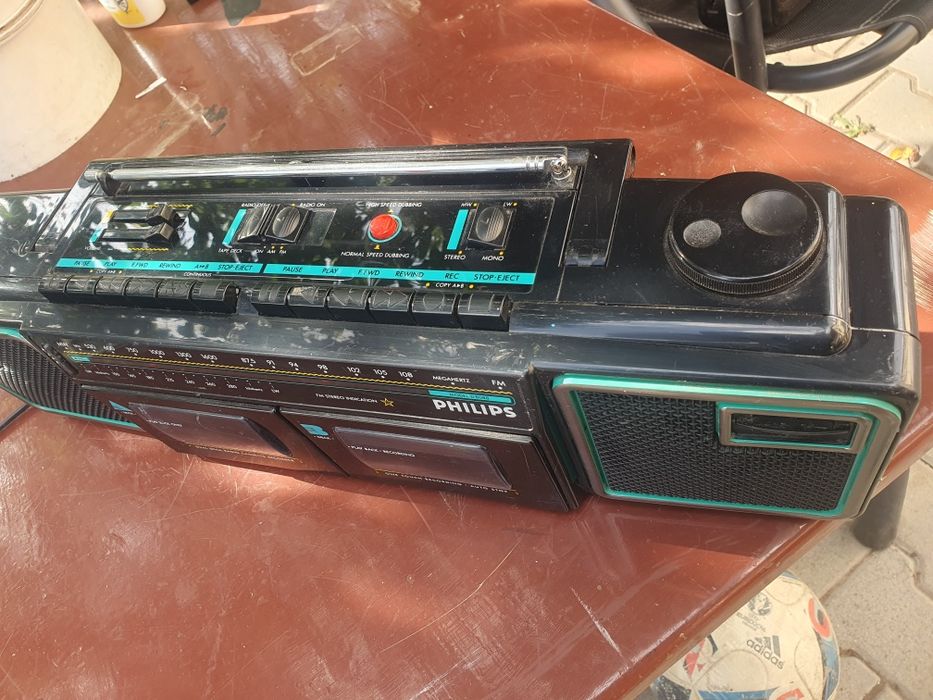 Philips dublu radio casetofon in stare de functionare.Made Austria