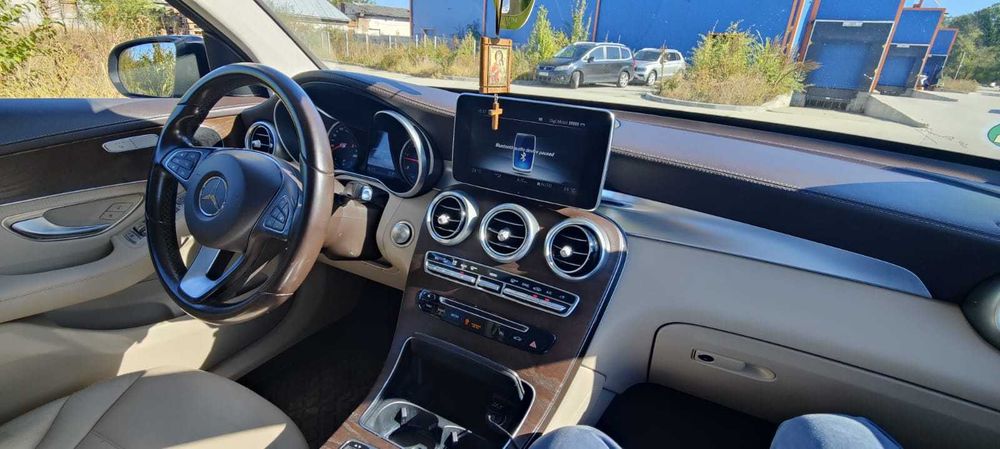 Mercedez Benz 250D interior deosebit