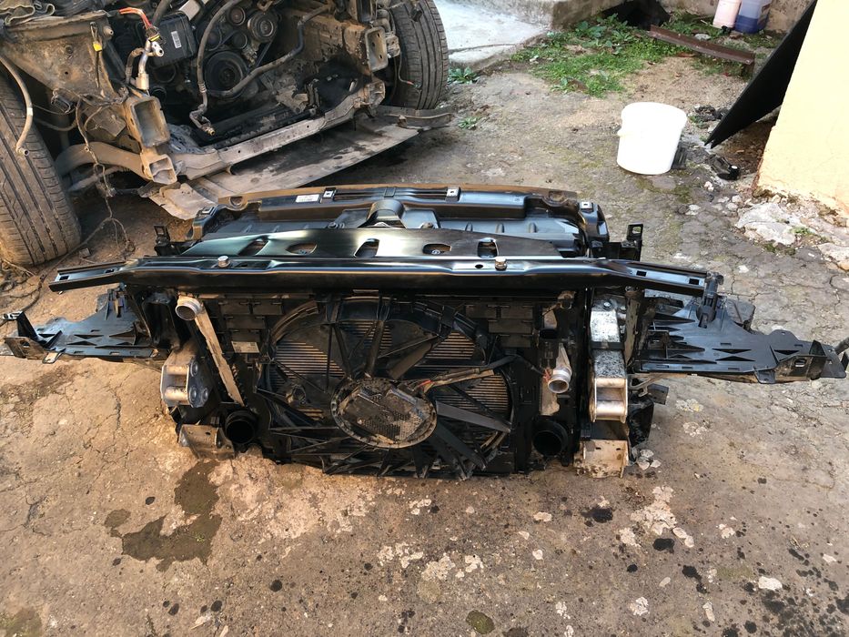 Trager BMW F10 F11 avem și de 550i