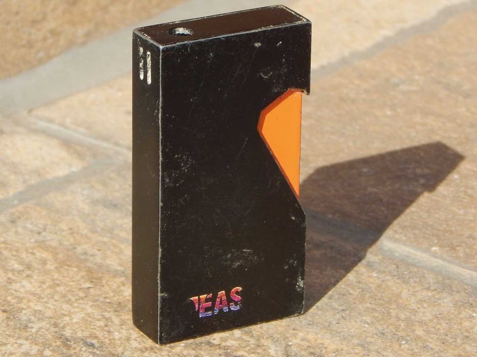 Bricheta C&C metalica uzata veche