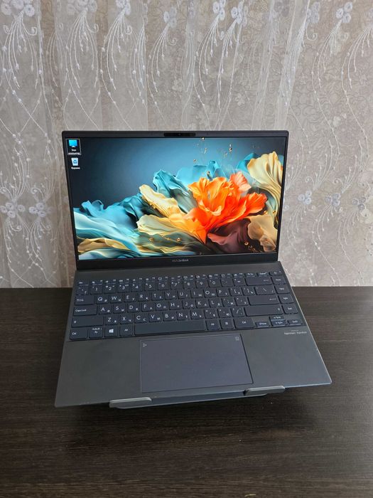 Asus ZenBook 14 - ноутбук бизнес класса в отличном состоянии