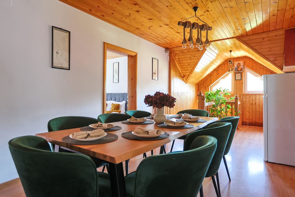 Villa Falco Bianco / Pensiune Busteni / Cabana Busteni