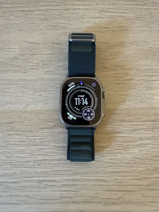 Apple Watch Ultra 2 Natural Titanium + 3 curele originale