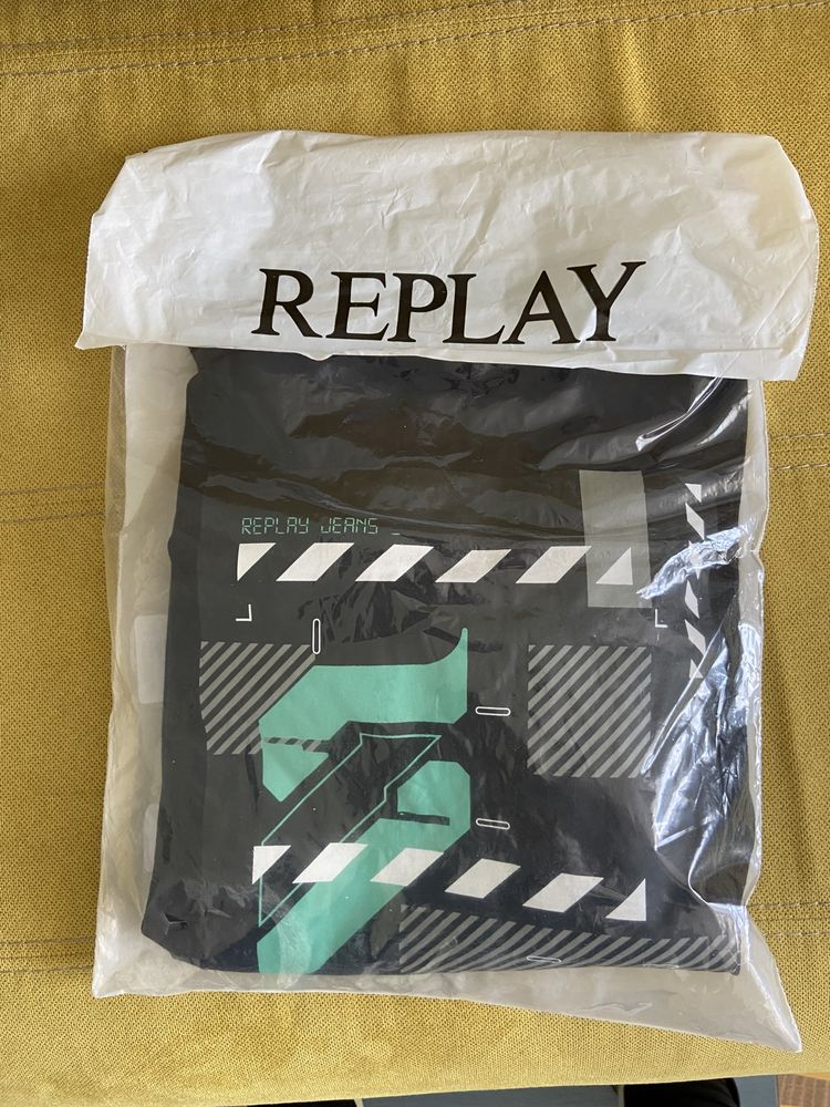 Тениска Replay L-размер