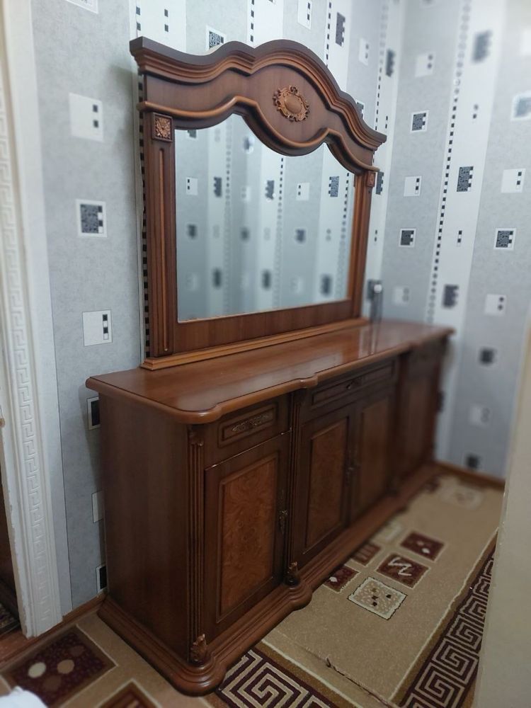 Продаю старые мебели