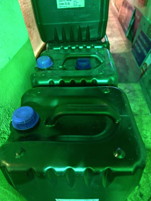 Canistre de plastic de 20 litri, negre