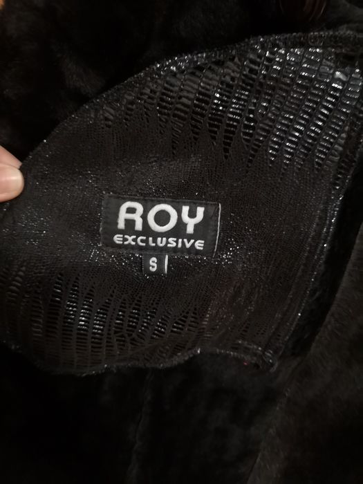 Cojoc Bison dama, elegant, nou, haina blana cu guler