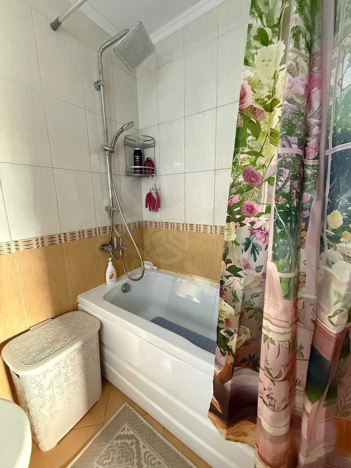 Тристаен апартамент в Ахелой 76592