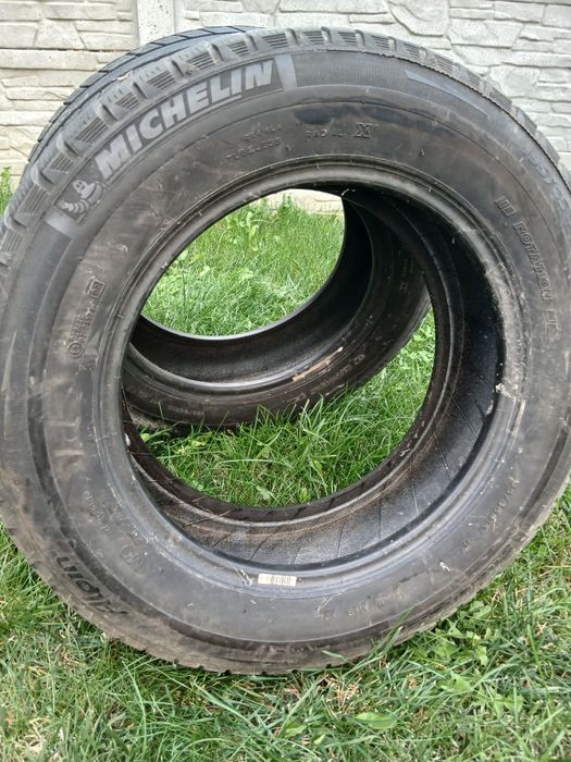 Vând 2 bucăți anvelope 195/65/15