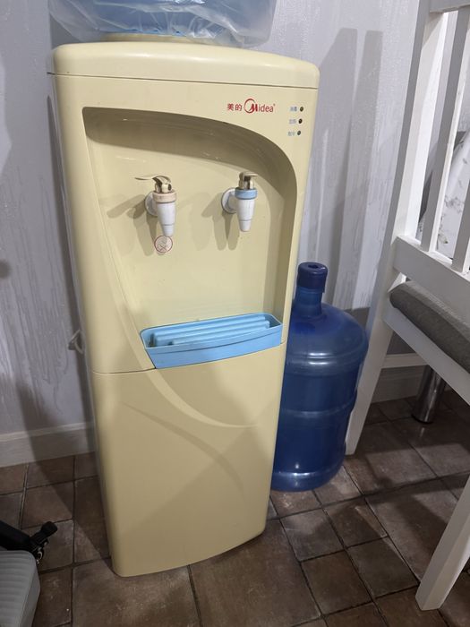 Продам кулер для воды