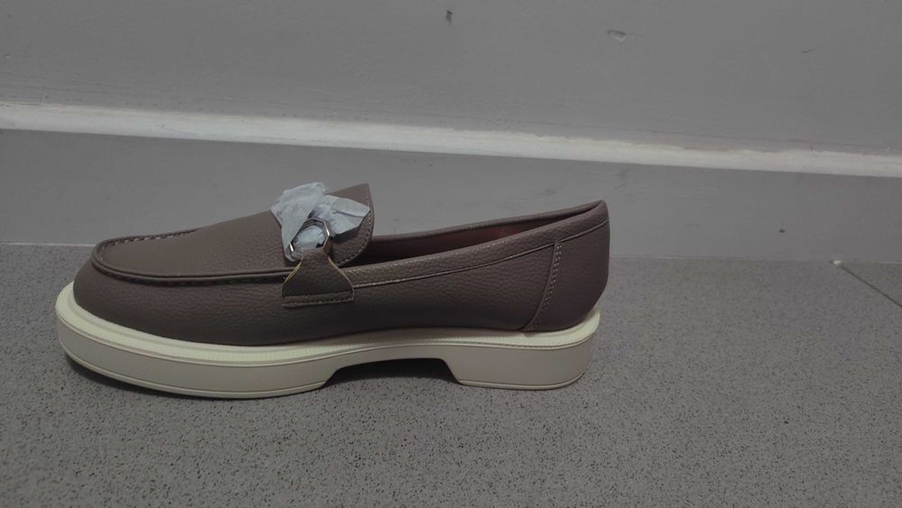 Продажа женской обуви