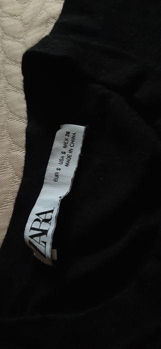 Bluza Zara ,marimea S,cu  maneca lunga stare foarte buna