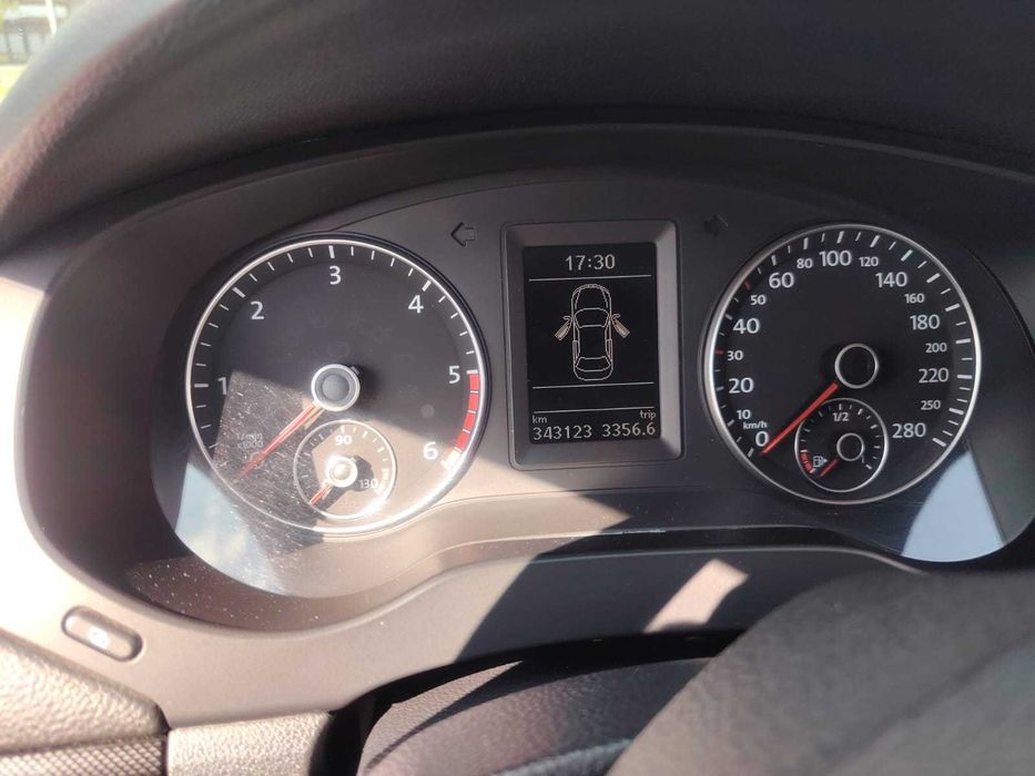 VW Jetta 2011 1.6 TDI 105CP Piele