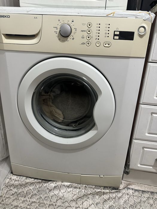 Отдам стиральную машину бесплатно)