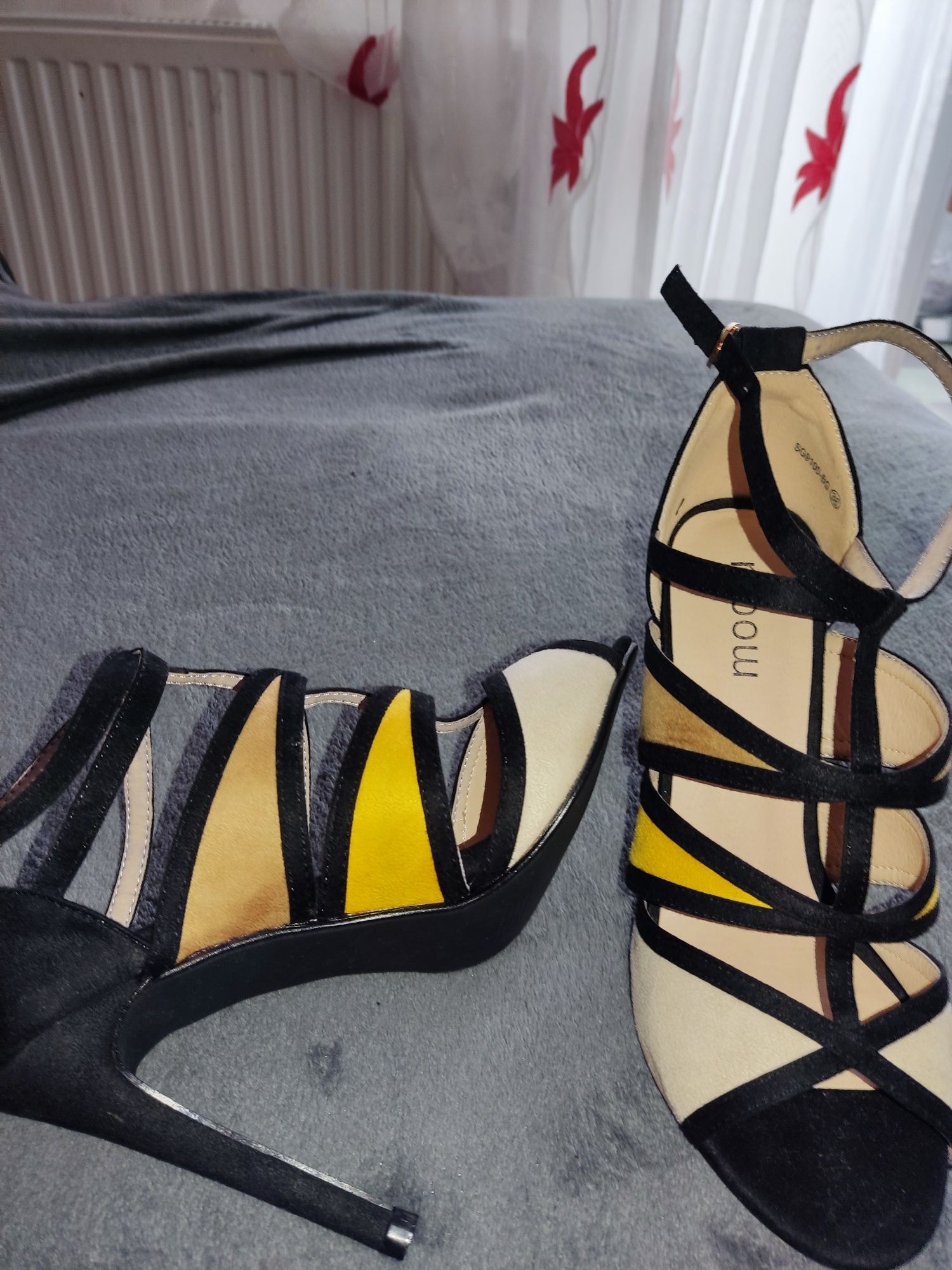 Sandale cu toc/botine/încălțăminte de vară femei/fete-mar.39