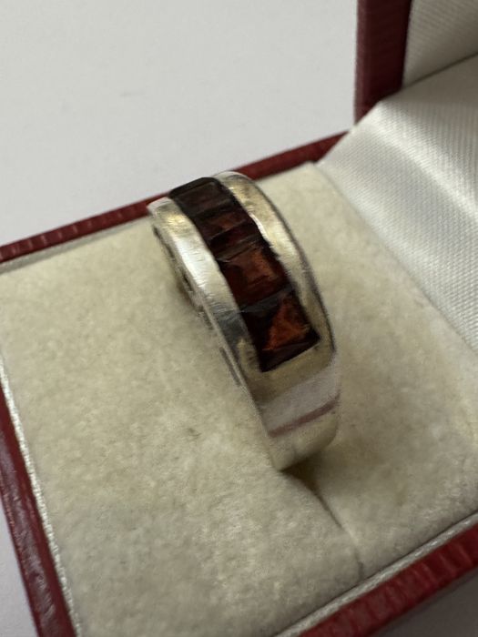 Inel argint 925, cu granate. Vintage.