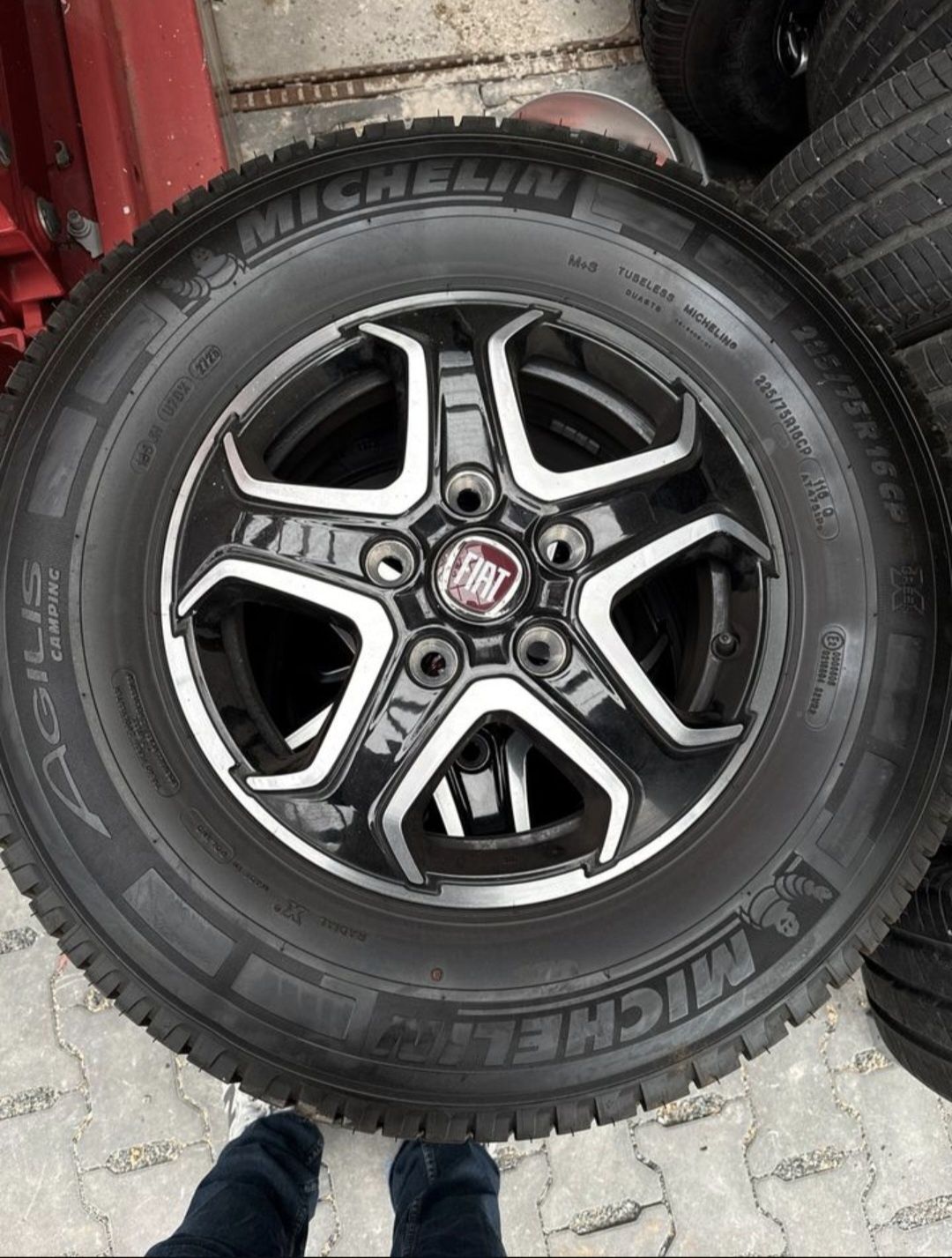 Jante Roti Ford Transit 235 65 16. C.  225 75 16C Continental Michelin