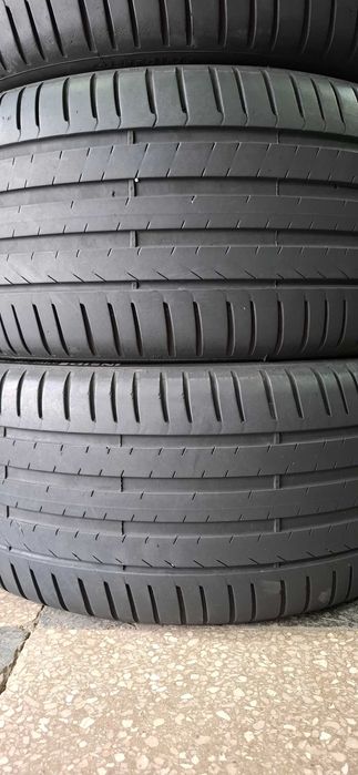 225/45/18-255/40/18 п-т Pirelli 4.5mm грайфер,дот 23г.Безплатен монтаж
