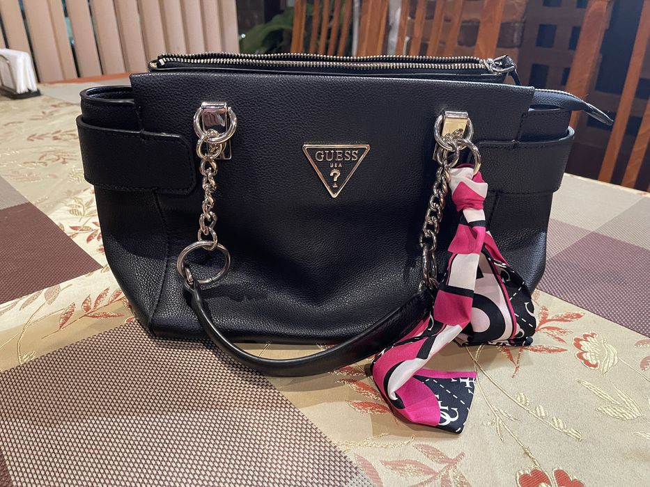 guess дамска чанта