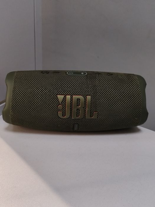 JBL charge 5 със следи от употреба