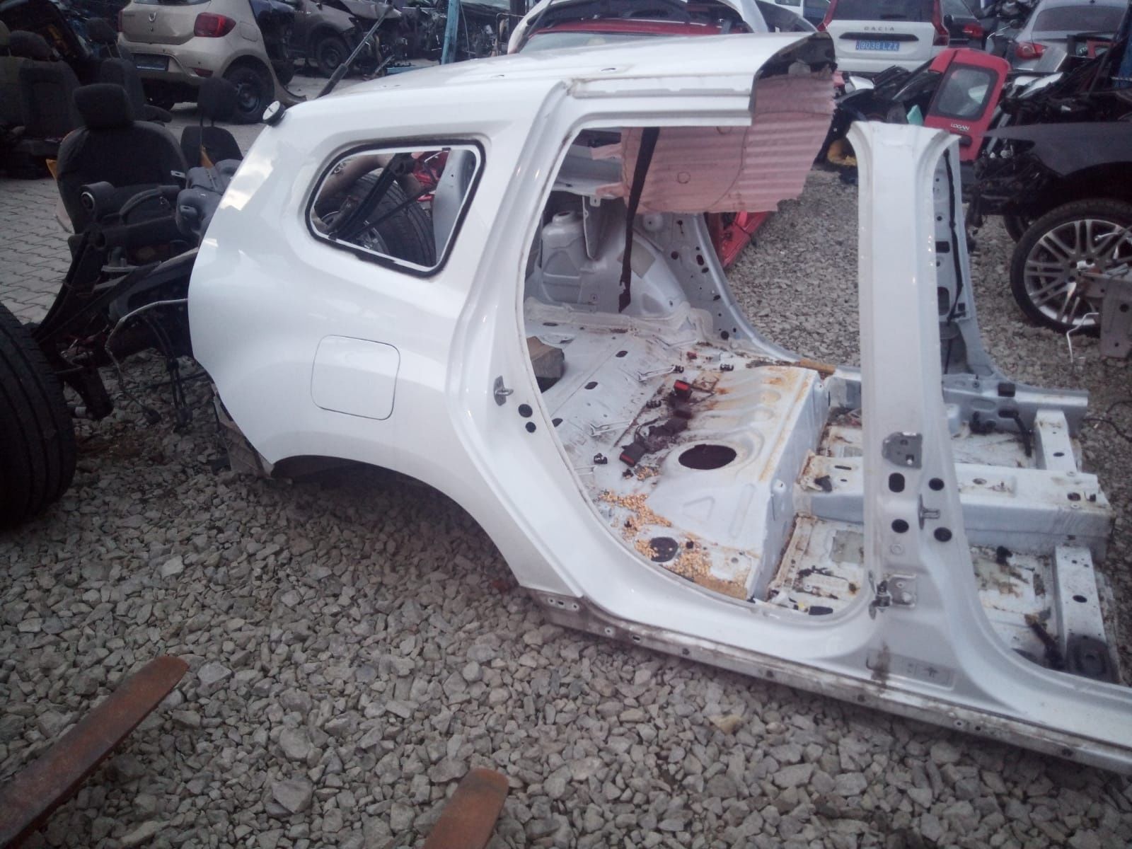 Haion spate ,aripa dreapta spate, fusta spate Dacia Duster HJD 4×4